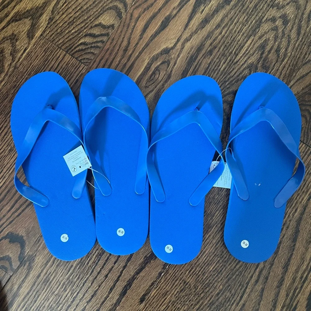 Lot of new thing flip flops - Picture 2 of 5